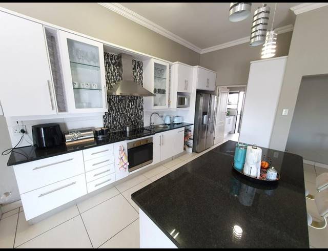 3 BEDROOM HOUSE FOR SALE IN MAGALIESKRUIN